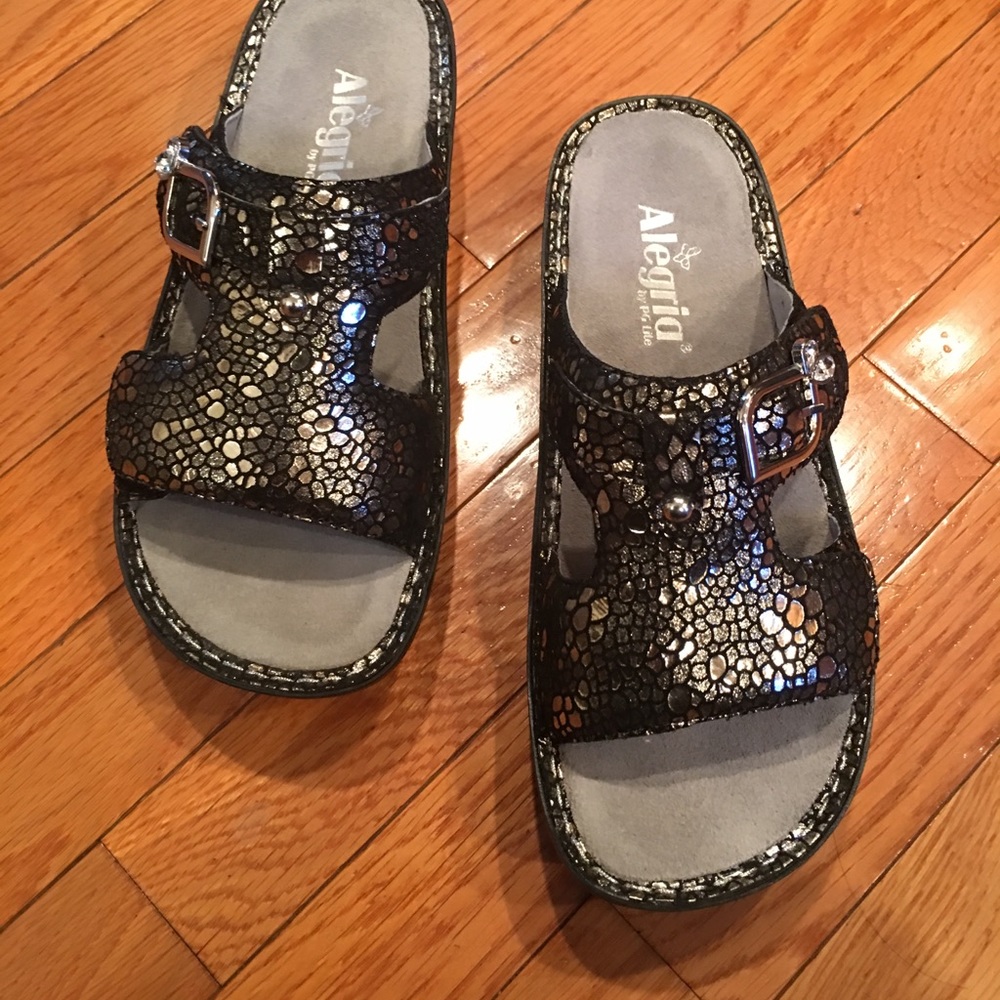 NWOT Alegria Strap Sandals - Fiona Pewter Mosaic - Picture 3 of 7